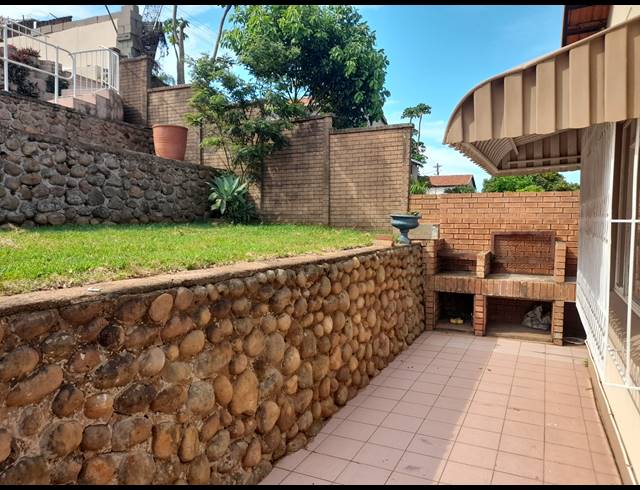 4 BEDROOM HOUSE FOR SALE IN BLUFF